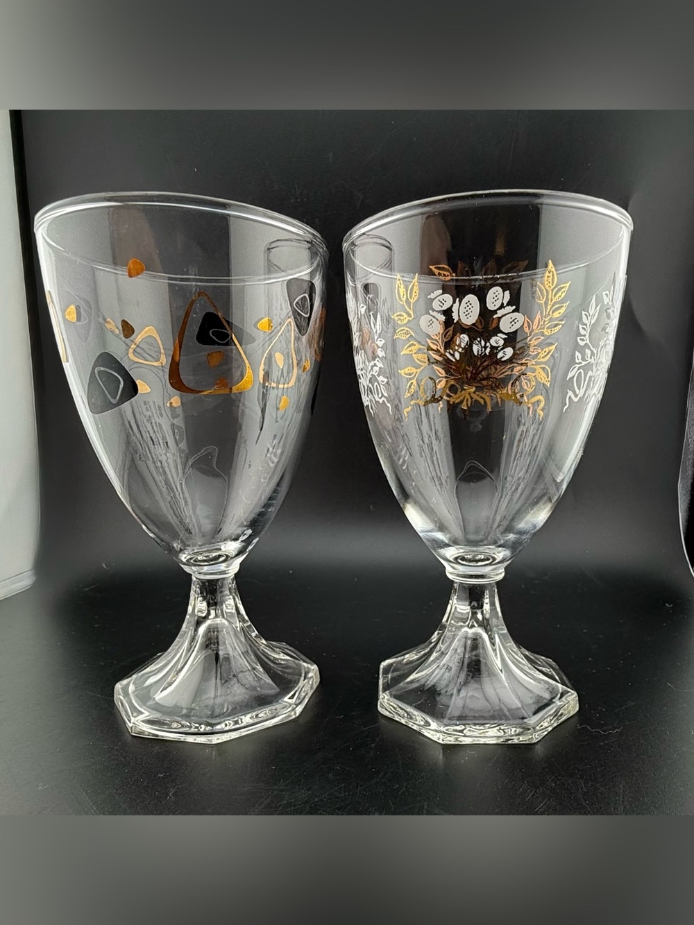 2 Federal Glass cocktail glasses. Gold and black. - Picture 10 of 16